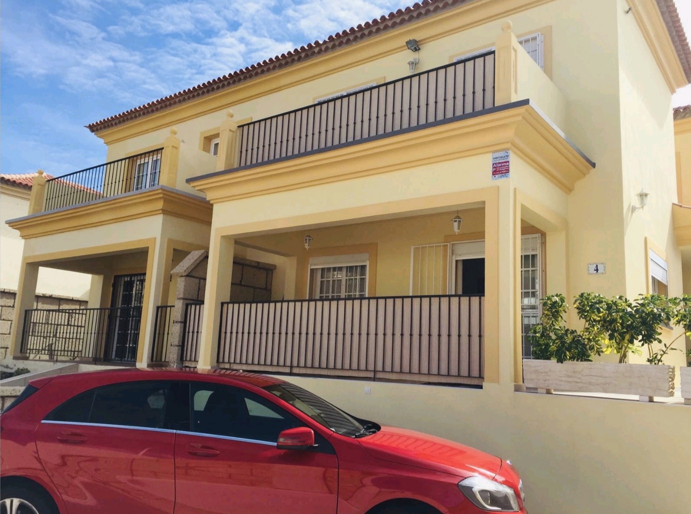 VILLAS - El MadroÃ±al
